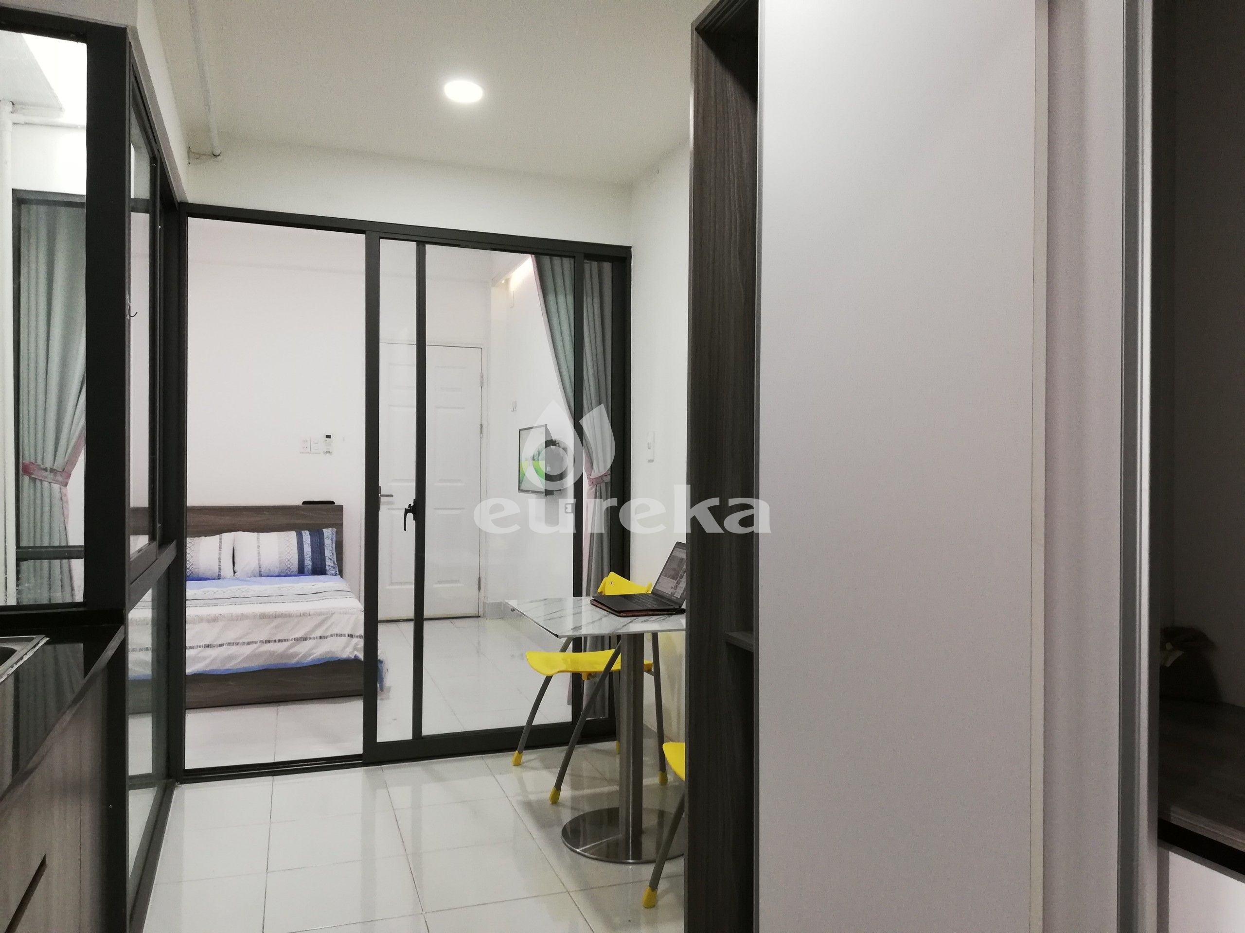 Apartment For Rent In  Nam Ky Khoi Nghia - D3/241